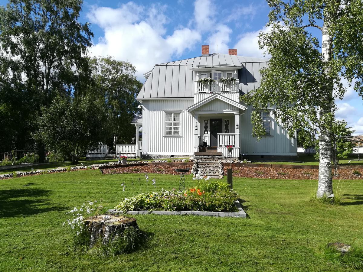 Hotelli Huiskankorpi Boutique Hotel Nivala Kültér fotó